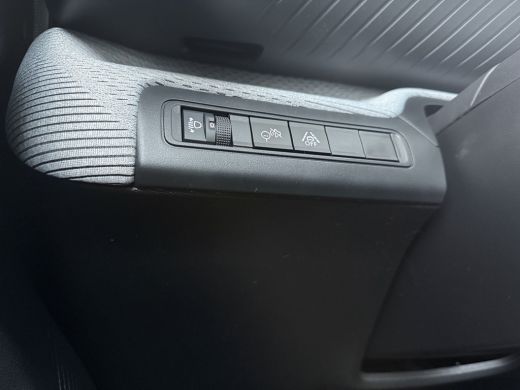 Citroën C3 Max | Achteruitrijcamera | Dagrijverlichting | Draadloze telefoonlader ActivLease financial lease