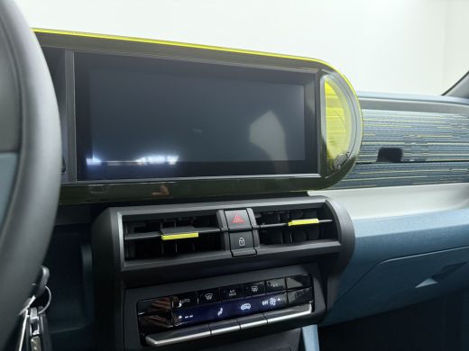 Fiat Grande Panda Icon | 10,25" touchscreen radio met Bluetooth, DAB & USB | Airconditioning handmatig | Cruise Con... ActivLease financial lease