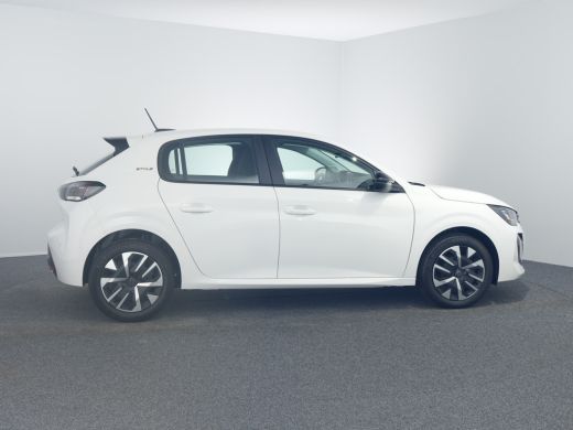 Peugeot 208 Style | Dashboard en deurpanelen in kunststof met carboneffect | Ecoled koplampen | Elektrisch ve... ActivLease financial lease
