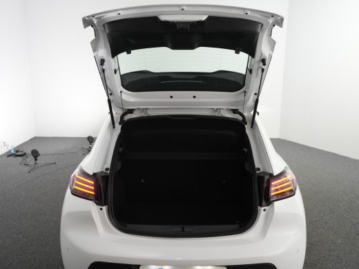 Peugeot 208 Style | Dashboard en deurpanelen in kunststof met carboneffect | Ecoled koplampen | Elektrisch ve... ActivLease financial lease