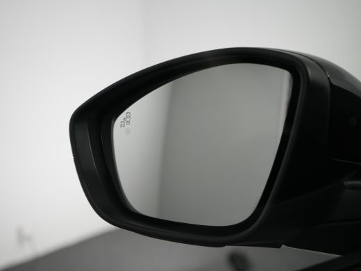 Jeep Avenger Summit | 18" Diamond Cut lichtmetalen velgen | 360 parkeersensoren | Achteruitrijcamera ActivLease financial lease