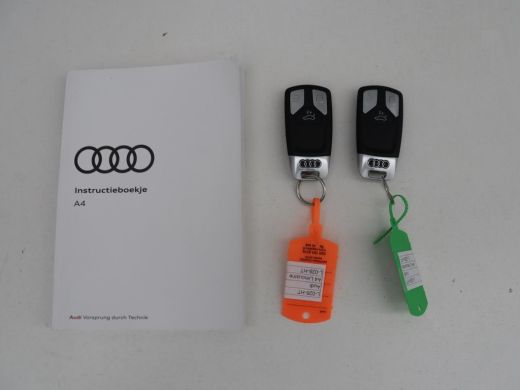 Audi A4 Limousine 35 TFSI S edition Competition | Cruise Controle | Apple Carplay | Navigatie | Sportstoe... ActivLease financial lease