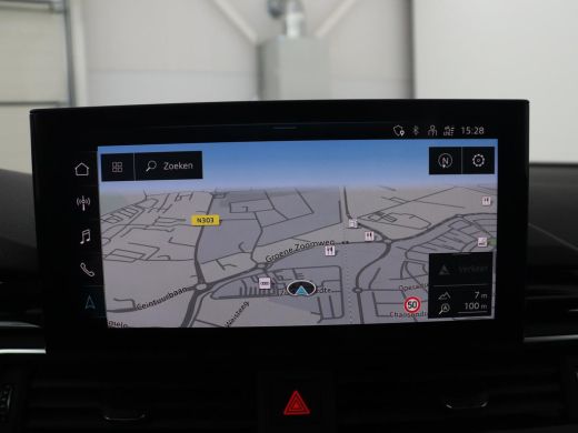 Audi A4 Limousine 35 TFSI S edition Competition | Cruise Controle | Apple Carplay | Navigatie | Sportstoe... ActivLease financial lease