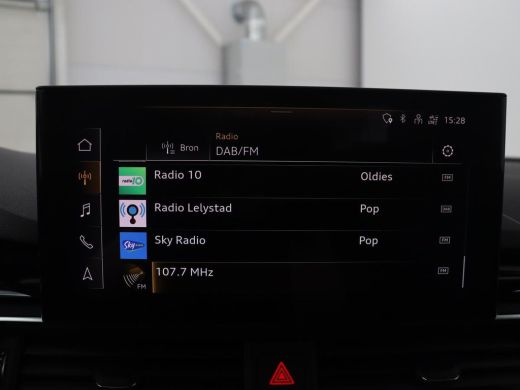 Audi A4 Limousine 35 TFSI S edition Competition | Cruise Controle | Apple Carplay | Navigatie | Sportstoe... ActivLease financial lease