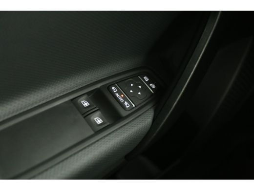 Mercedes-Benz Citan 45 kWh 122PK L2H1 Pro | SOH 99% | Clima | Camera | Cruise | Carplay | Parkeersens. ActivLease financial lease