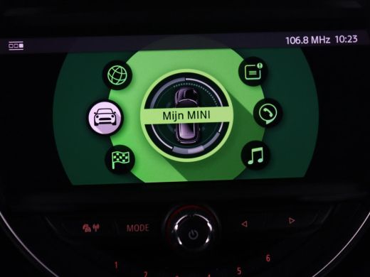 Mini Clubman 1.5 Cooper Business Edition Pano.Dak | Automaat | Apple Carplay | LED | Navigatie | Stoelverwarmi... ActivLease financial lease