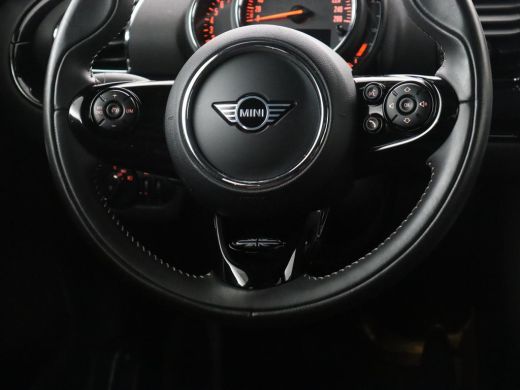 Mini Clubman 1.5 Cooper Business Edition Pano.Dak | Automaat | Apple Carplay | LED | Navigatie | Stoelverwarmi... ActivLease financial lease