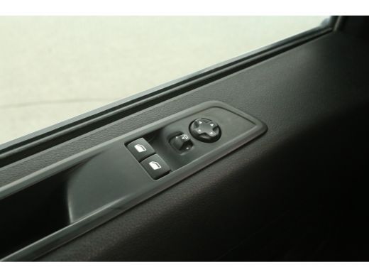 Opel Vivaro-e 75 kWh L3H1 Long Range | Snelladen | SOH 93% | Airco | Camera | Cruise | 3 Zits | Carplay | Parke... ActivLease financial lease