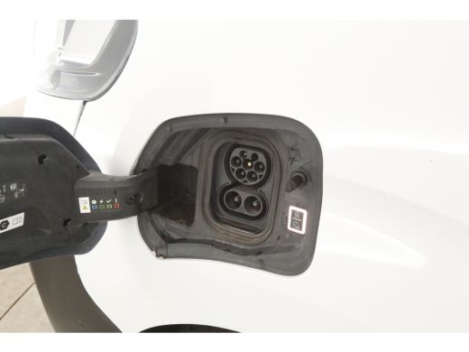 Opel Vivaro-e 75 kWh L3H1 Long Range | Snelladen | SOH 93% | Airco | Camera | Cruise | 3 Zits | Carplay | Parke... ActivLease financial lease