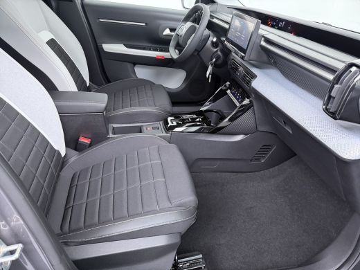 Citroën C3 Max, (2024-10) | Achteruitrijcamera | Dagrijverlichting | Draadloze telefoonlader ActivLease financial lease