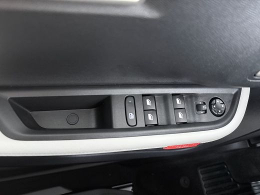 Citroën C3 Max | Achteruitrijcamera | Dagrijverlichting | Draadloze telefoonlader ActivLease financial lease