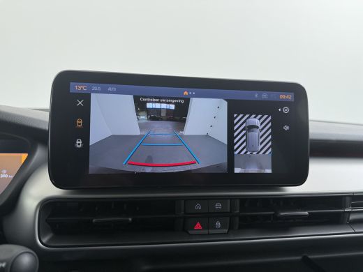 Jeep Avenger 1.2 e-Hybrid Summit | Achterbank in delen neerklapbaar | Achteruitrijcamera | Afdaal assistent ActivLease financial lease
