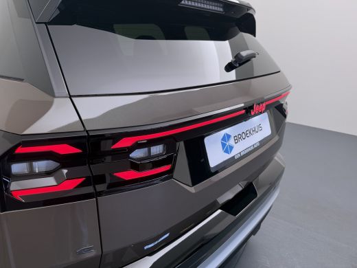Jeep Compass First Edition | 10" digitaal instrumentencluster | 11 kW boordlader (alleen op elektrisch) | 16" ... ActivLease financial lease