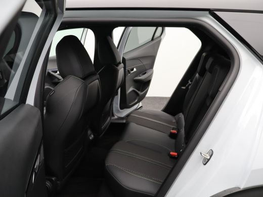 Peugeot 2008 1.2 Hybrid 145 GT | Camera Voor en Achter | Drive Assist | Adaptieve Cruise Control | Parkeersens... ActivLease financial lease