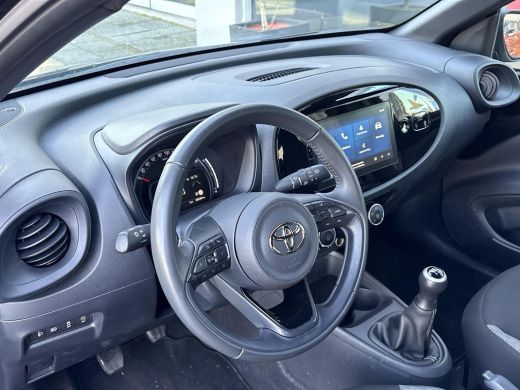 Toyota Aygo X 1.0 VVT-i MT Play **/ADAPTIEF CRUISE CONTROL/ PARKEERCAMERA/ AIRCO** ActivLease financial lease