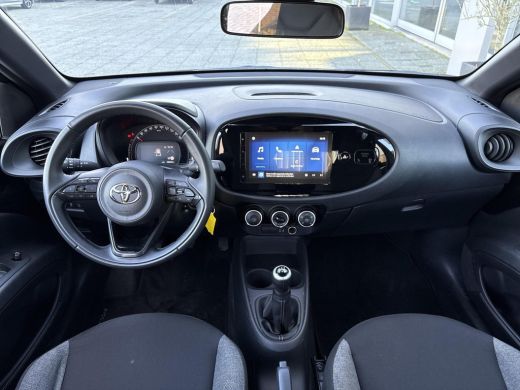 Toyota Aygo X 1.0 VVT-i MT Play **/ADAPTIEF CRUISE CONTROL/ PARKEERCAMERA/ AIRCO** ActivLease financial lease