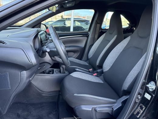 Toyota Aygo X 1.0 VVT-i MT Play **/ADAPTIEF CRUISE CONTROL/ PARKEERCAMERA/ AIRCO** ActivLease financial lease
