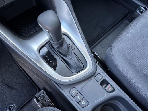 Toyota Yaris 1.5 Hybrid 115 Comfort | AppleCarplay / AndroidAuto | Achteruitrij camera | Airco | ActivLease financial lease