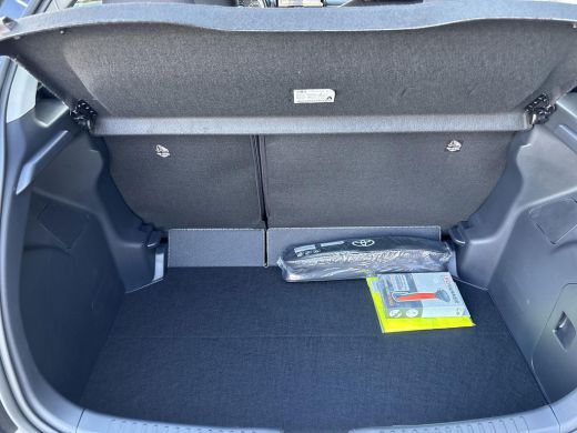 Toyota Yaris 1.5 Hybrid 115 Comfort | AppleCarplay / AndroidAuto | Achteruitrij camera | Airco | ActivLease financial lease