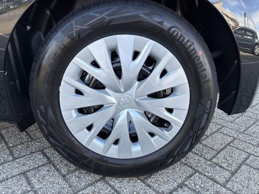 Toyota Yaris 1.5 Hybrid 115 Comfort | AppleCarplay / AndroidAuto | Achteruitrij camera | Airco | ActivLease financial lease