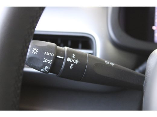 Jeep Avenger 1.2 e-Hybrid Summit | Adaptieve cruise control | 18` lichtmetalen velgen | Climate control | ActivLease financial lease