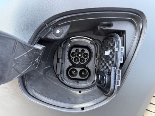 Mercedes-Benz eVito Tourer 129 90kWh 204PK Personenvervoer L2 370km WLTP 92.2% (SOH) 7 Stoelen Elektrische Schuifdeur... ActivLease financial lease