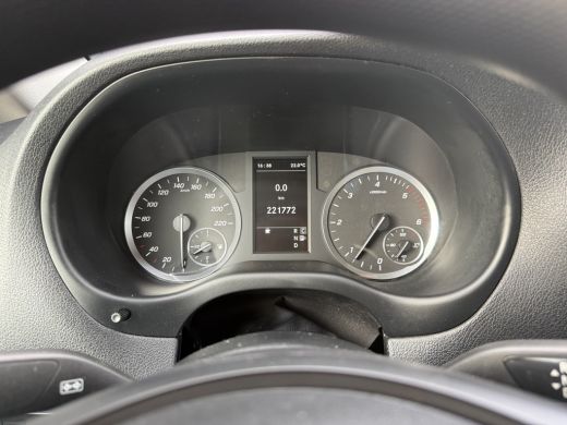 Mercedes-Benz Vito 114 CDI 136 PK AUTOMAAT / L2H1 / 1e EIG. / CAMERA / CRUISE / TREKHAAK / AIRCO / NAVI ActivLease financial lease