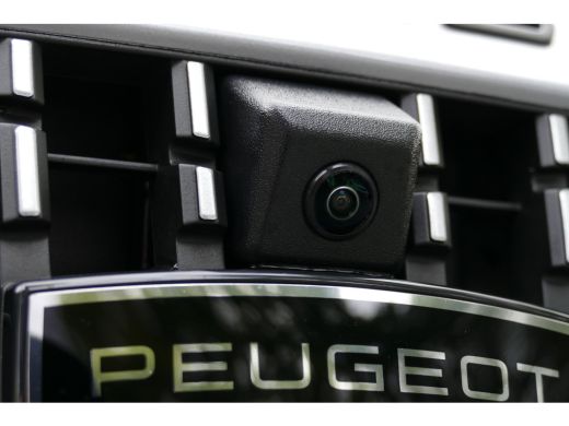 Peugeot 2008 1.2 HYBRID 145PK GT AUTOMAAT / ALCANTARA/ MASSAGESTOEL/ STOELVERWARMING/ 8 JAAR GARANTIE/ CAMERA ... ActivLease financial lease