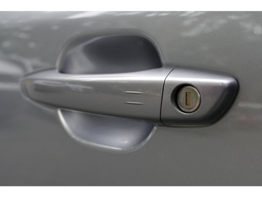 Peugeot 2008 1.2 HYBRID 145PK GT AUTOMAAT / ALCANTARA/ MASSAGESTOEL/ STOELVERWARMING/ 8 JAAR GARANTIE/ CAMERA ... ActivLease financial lease