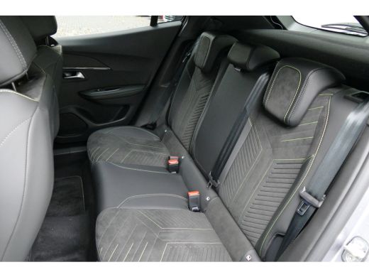 Peugeot 2008 1.2 HYBRID 145PK GT AUTOMAAT / ALCANTARA/ MASSAGESTOEL/ STOELVERWARMING/ 8 JAAR GARANTIE/ CAMERA ... ActivLease financial lease