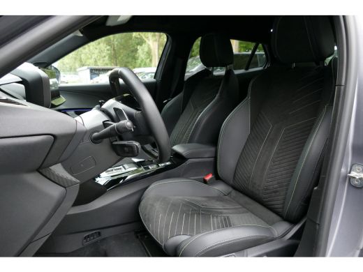 Peugeot 2008 1.2 HYBRID 145PK GT AUTOMAAT / ALCANTARA/ MASSAGESTOEL/ STOELVERWARMING/ 8 JAAR GARANTIE/ CAMERA ... ActivLease financial lease