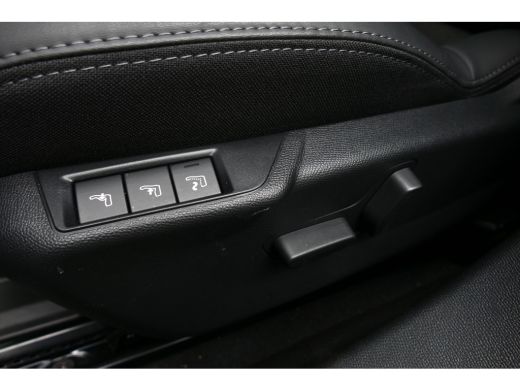 Peugeot 2008 1.2 HYBRID 145PK GT AUTOMAAT / ALCANTARA/ MASSAGESTOEL/ STOELVERWARMING/ 8 JAAR GARANTIE/ CAMERA ... ActivLease financial lease