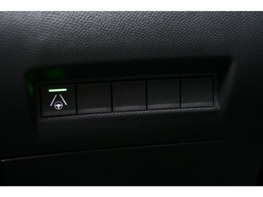 Peugeot 2008 1.2 HYBRID 145PK GT AUTOMAAT / ALCANTARA/ MASSAGESTOEL/ STOELVERWARMING/ 8 JAAR GARANTIE/ CAMERA ... ActivLease financial lease