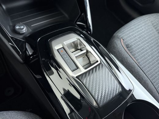 Peugeot 208 | Demo Deal | 1.2 Hybrid 110 e-DCS6 Business | 10" HD-touchscreen met PEUGEOT i-Connect&reg; Advanced... ActivLease financial lease