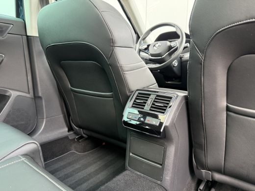 Skoda Superb Combi 1.4 TSI iV 218pk Lauran & Klement | Leder | Pano dak | Trekhaak ActivLease financial lease