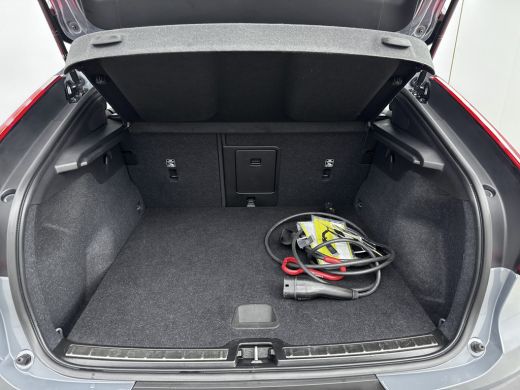 Volvo  C40 Single Motor Core 69 kWh | Camera | Panoramadak | Warmtepomp | Apple Carplay\Android Auto | ActivLease financial lease
