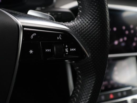 Audi A6 Limousine 45 TFSI S edition | Pano.Dak | Trekhaak | Camera | LED | Stoelverwarming | Apple Carpla... ActivLease financial lease