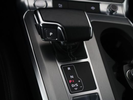Audi A6 Limousine 45 TFSI S edition | Pano.Dak | Trekhaak | Camera | LED | Stoelverwarming | Apple Carpla... ActivLease financial lease