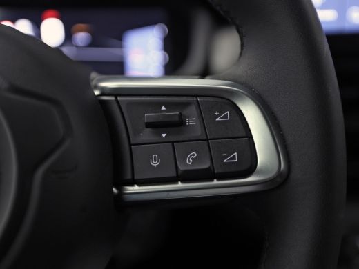 Jeep Avenger 1.2 Longitude (APPLE CARPLAY, JBL AUDIO, GROOT NAVI, 360 CAMERA, GETINT GLAS, SPORTSTOELEN, ADAPT... ActivLease financial lease