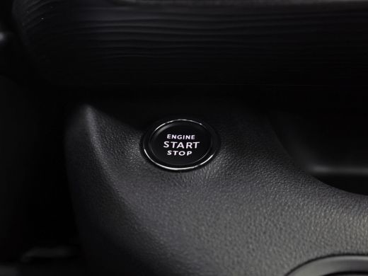 Jeep Avenger 1.2 Longitude (APPLE CARPLAY, JBL AUDIO, GROOT NAVI, 360 CAMERA, GETINT GLAS, SPORTSTOELEN, ADAPT... ActivLease financial lease