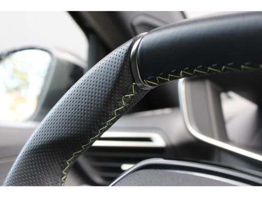 Peugeot 2008 1.2 Hybrid 145 GT | Automaat | Navigatie | Camera voor + achter | 18 Inch | Apple carplay | NL au... ActivLease financial lease