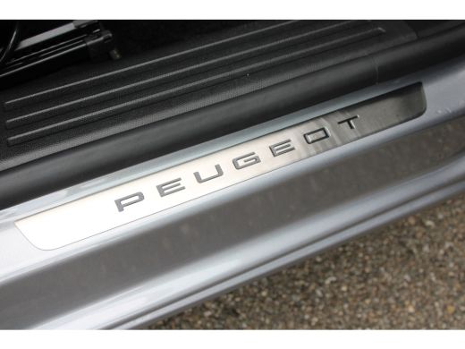 Peugeot 2008 1.2 Hybrid 145 GT | Automaat | Navigatie | Camera voor + achter | 18 Inch | Apple carplay | NL au... ActivLease financial lease