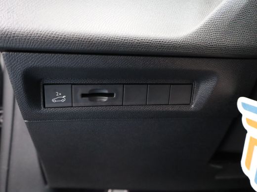 Peugeot 408 1.2 Hybrid 145 e-DCS6 GT | Automaat | Carplay | Adaptieve cruise | Camera | Keyless | Maxtrix led | ActivLease financial lease