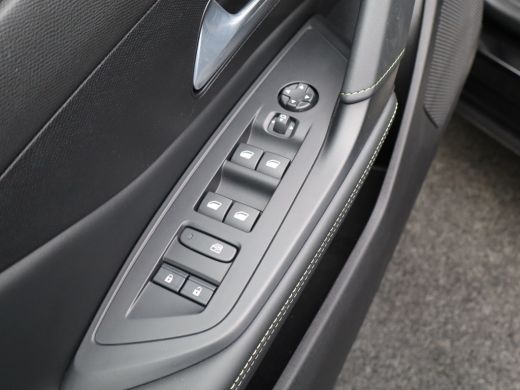 Peugeot 408 1.2 Hybrid 145 e-DCS6 GT | Automaat | Carplay | Adaptieve cruise | Camera | Keyless | Maxtrix led | ActivLease financial lease