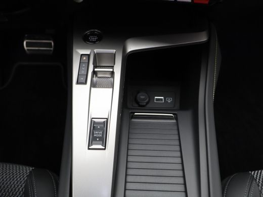 Peugeot 408 1.2 Hybrid 145 e-DCS6 GT | Automaat | Carplay | Adaptieve cruise | Camera | Keyless | Maxtrix led | ActivLease financial lease