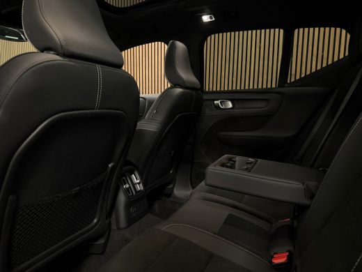 Volvo  XC40 T5 Recharge Ultimate Dark | Trekhaak | Schuifdak | Harman Kardon | Parkeercamera | All Season ban... ActivLease financial lease