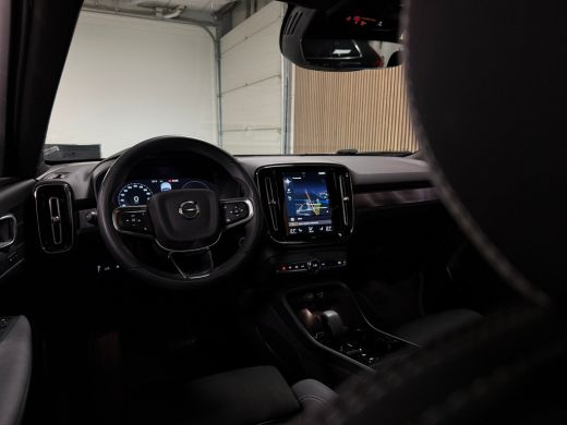 Volvo  XC40 T5 Recharge Ultimate Dark | Trekhaak | Schuifdak | Harman Kardon | Parkeercamera | All Season ban... ActivLease financial lease