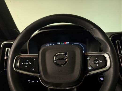 Volvo  XC40 T5 Recharge Ultimate Dark | Trekhaak | Schuifdak | Harman Kardon | Parkeercamera | All Season ban... ActivLease financial lease