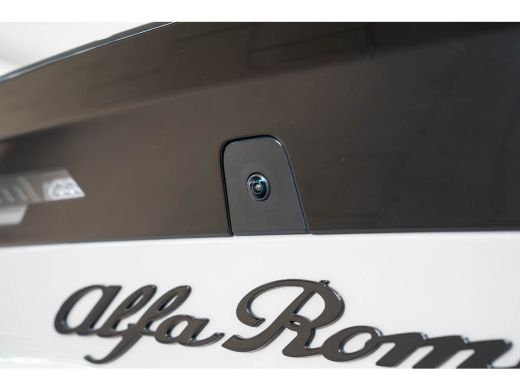 Alfa Romeo Junior 1.2 Turbo Hybrid Ibrida Speciale | Camera | LED | El. Stoelverstellnig | Navigatie | Climate Cont... ActivLease financial lease