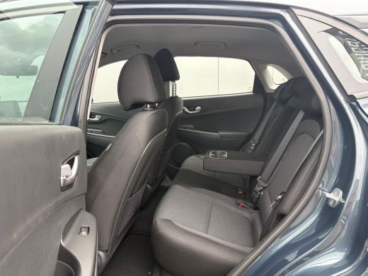 Hyundai Kona EV Fashion 64 kWh 204PK Camera/Adapt. cruise/Carplay-Android-auto/Stoel-stuurverwarming ActivLease financial lease